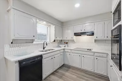7304 Camelot Road, Fort Worth, TX 76134 - Photo 9