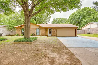 721 NW Wood Street, Burleson, TX 76028 - Photo 1