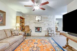 721 NW Wood St, Burleson, TX 76028 - Photo 7