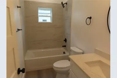315 E Orville Street, Wills Point, TX 75169 - Photo 17