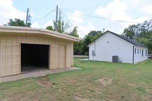 315 E Orville St, Wills Point, TX 75169 - Photo 5