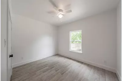 4526 Kolloch Drive, Dallas, TX 75216 - Photo 29