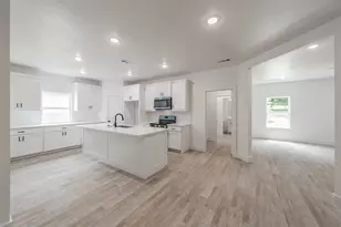 4526 Kolloch Dr, Dallas, TX 75216 - Photo 9