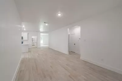 4526 Kolloch Drive, Dallas, TX 75216 - Photo 15