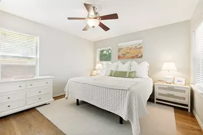 8911 Larchwood Drive, Dallas, TX 75238 - Photo 19