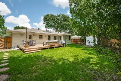 8911 Larchwood Drive, Dallas, TX 75238 - Photo 25