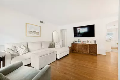 8911 Larchwood Drive, Dallas, TX 75238 - Photo 7