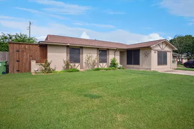 5409 Queens Court, Lake Dallas, TX 75065 - Photo 23
