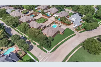 6802 Lochmoor Lane, Garland, TX 75044 - Photo 3