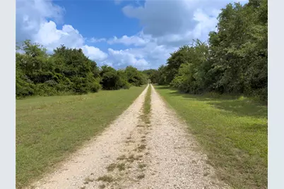 1102 NE 23rd Street, Mineral Wells, TX 76067 - Photo 5