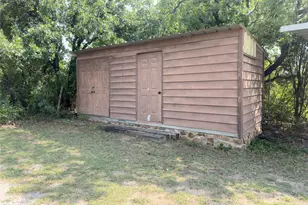 1102 NE 23rd St, Mineral Wells, TX 76067 - Photo 35