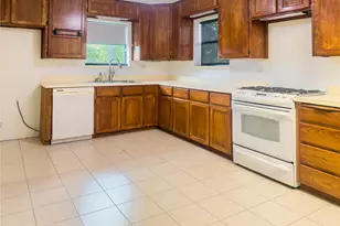 1102 NE 23rd St, Mineral Wells, TX 76067 - Photo 23