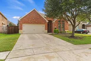 320 Gotland Dr, Grand Prairie, TX 75052 - Photo 1