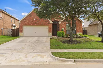 320 Gotland Drive, Grand Prairie, TX 75052 - Photo 3