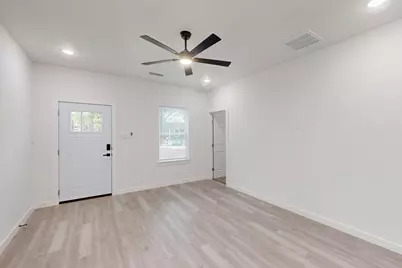1213 Mill Street #A & B, Gainesville, TX 76240 - Photo 7