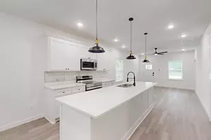 1213 Mill St, Gainesville, TX 76240 - Photo 13