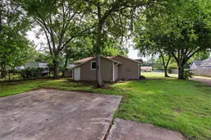 313 N Roe St, White Settlement, TX 76108 - Photo 23