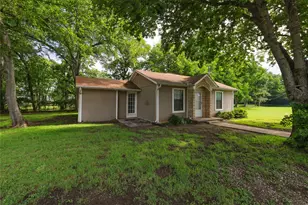 313 N Roe St, White Settlement, TX 76108 - Photo 3