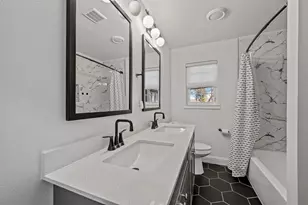 9806 Parkford Dr, Dallas, TX 75238 - Photo 17