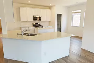 8404 Honeylocust St, McKinney, TX 75071 - Photo 5