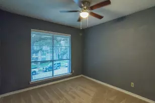 317 Valley Park Dr, Garland, TX 75043 - Photo 15