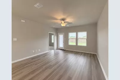 205 Greenbriar Drive, Princeton, TX 75071 - Photo 5