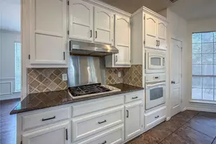 2308 Mapleleaf Ln, Flower Mound, TX 75028 - Photo 5