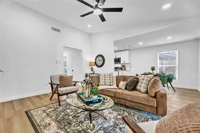 542 Damon Drive, Grand Prairie, TX 75052 - Photo 5