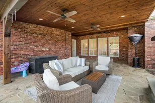 1027 Sir Lancelot Cir, Lewisville, TX 75056 - Photo 37