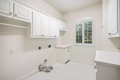 1027 Sir Lancelot Circle, Lewisville, TX 75056 - Photo 27