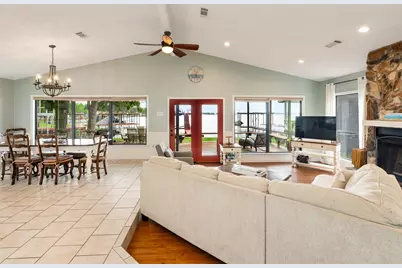 124 Harbor Drive, Gun Barrel City, TX 75156 - Photo 3