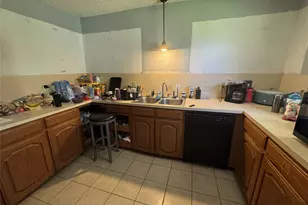3041 Monroe St, Commerce, TX 75428 - Photo 11