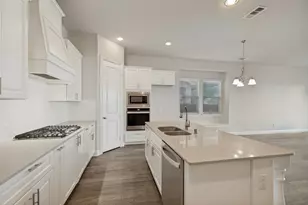 2723 Village Creek St, Celina, TX 75078 - Photo 13