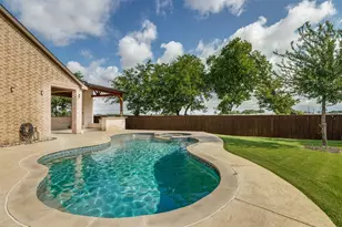 2723 Village Creek St, Celina, TX 75078 - Photo 3