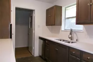 1519 Rambler Rd, Arlington, TX 76014 - Photo 9