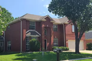 105 Dorsett Dr, Irving, TX 75063 - Photo 1