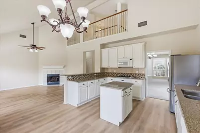 105 Dorsett Drive, Irving, TX 75063 - Photo 15