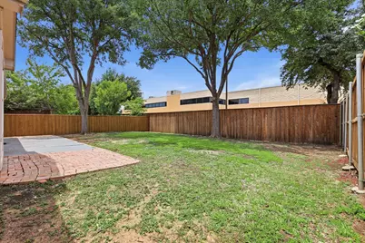 105 Dorsett Drive, Irving, TX 75063 - Photo 37