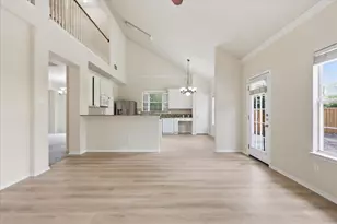 105 Dorsett Dr, Irving, TX 75063 - Photo 13