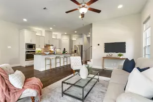1036 Gardenia St, Carrollton, TX 75007 - Photo 3