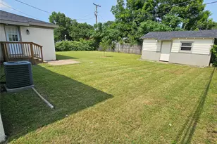802 Brown Trail, Bedford, TX 76022 - Photo 19