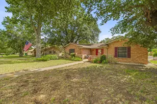 1335 N Lydia St, Stephenville, TX 76401 - Photo 3