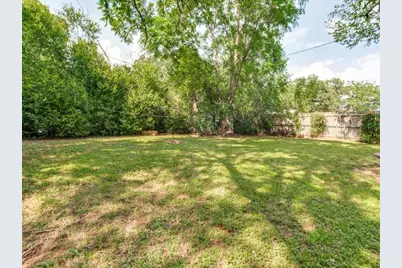 913 W Inwood Drive, Arlington, TX 76013 - Photo 17