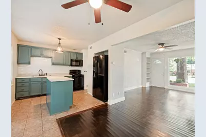 913 W Inwood Drive, Arlington, TX 76013 - Photo 9