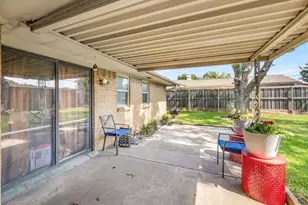 3750 Ridgeoak Way, Farmers Branch, TX 75244 - Photo 25