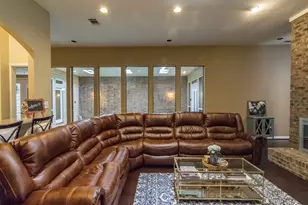 3215 San Sebastian Dr, Carrollton, TX 75006 - Photo 7