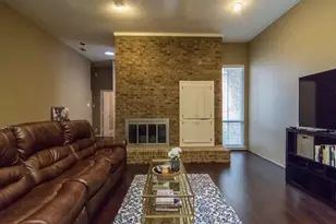 3215 San Sebastian Dr, Carrollton, TX 75006 - Photo 9