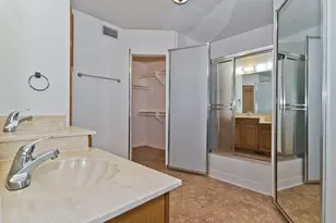 6014 Parkmeadow Dr, Arlington, TX 76018 - Photo 15