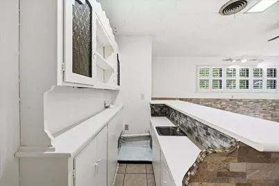 110 W Crockett Street, Wolfe City, TX 75496 - Photo 13