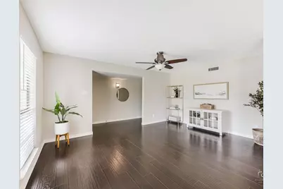 5121 Pruitt Drive, The Colony, TX 75056 - Photo 5